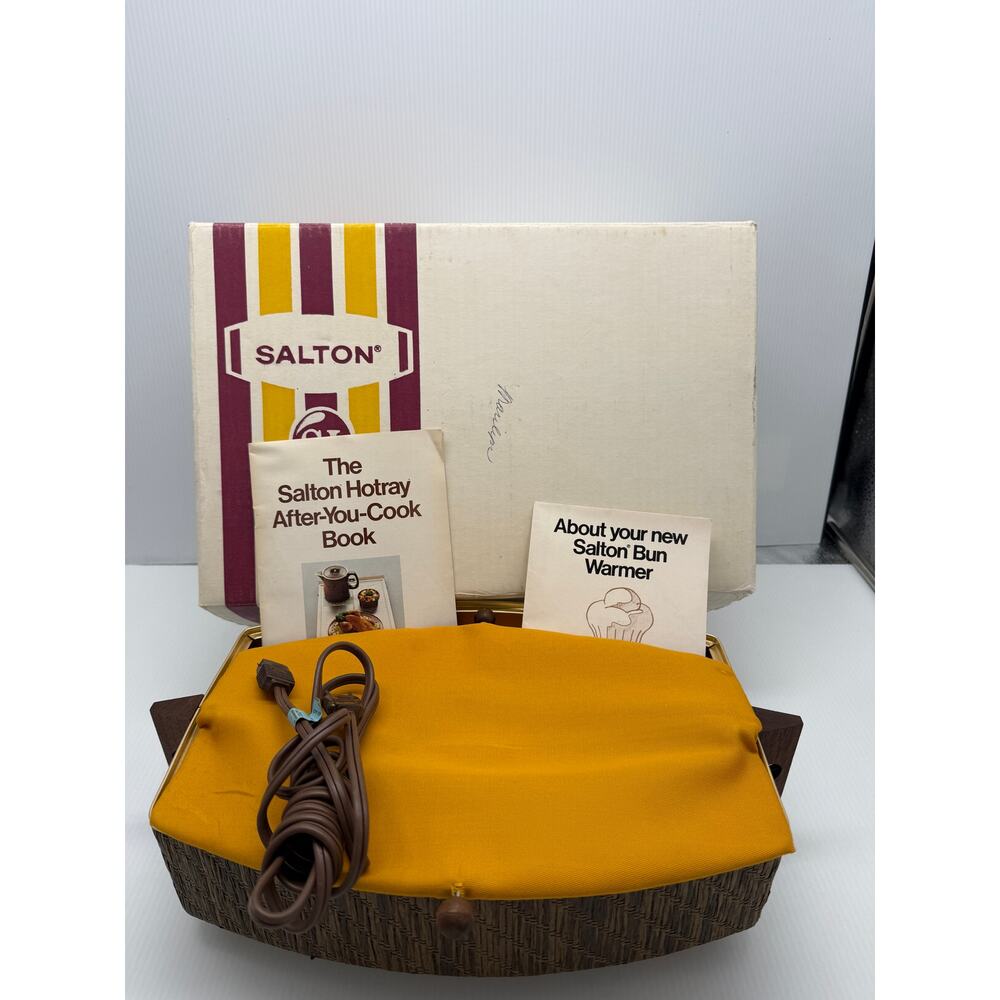 Vintage Salton Hotray Electric Bun Warmer MCM Bread Roll Server with Box Works!